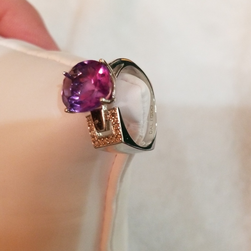 Ring - Picture 2 of 3